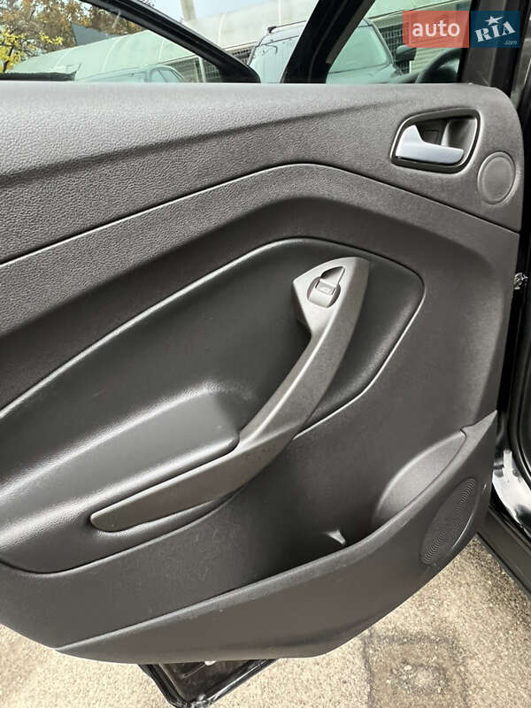 Позашляховик / Кросовер Ford Escape 2019 в Одесі фото 35 Позашляховик / Кросовер Ford Escape 2019 в Одесі