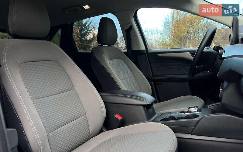 Позашляховик / Кросовер Ford Escape 2021 в Львові фото 18 Позашляховик / Кросовер Ford Escape 2021 в Львові