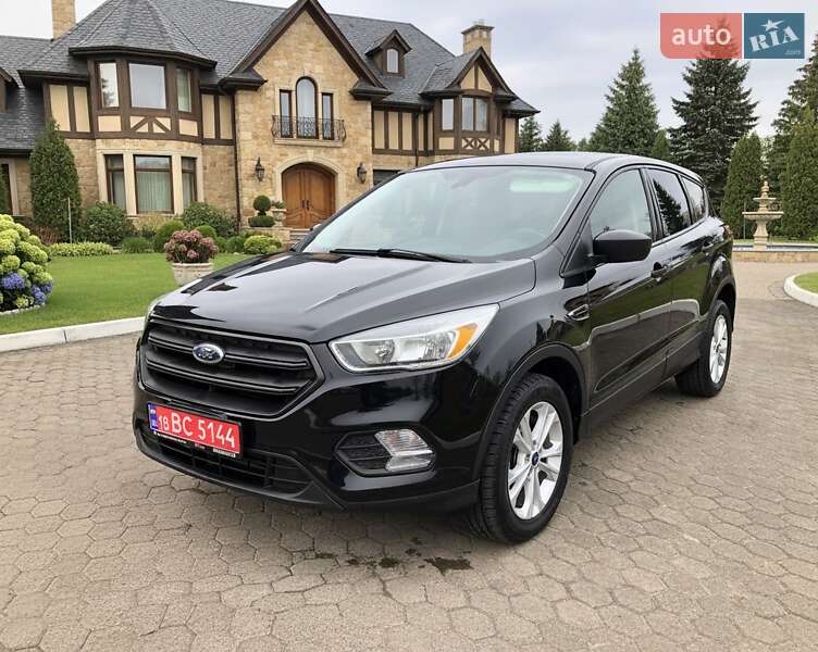 Внедорожник / Кроссовер Ford Escape 2017 в Ровно