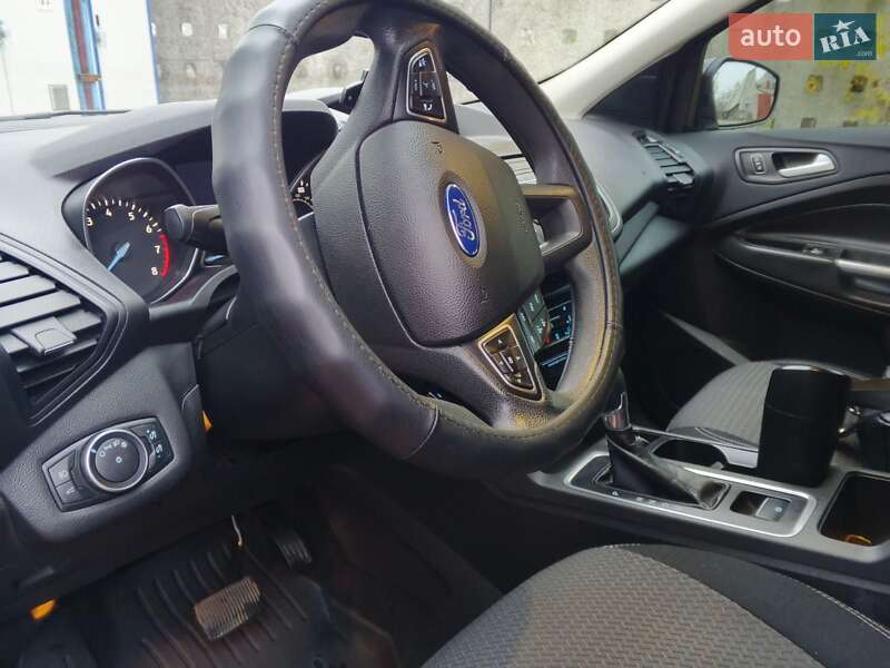 Позашляховик / Кросовер Ford Escape 2017 в Світловодську фото 4 Позашляховик / Кросовер Ford Escape 2017 в Світловодську