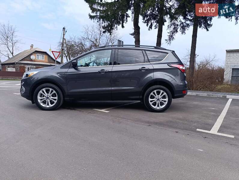 Внедорожник / Кроссовер Ford Escape 2018 в Смыге фото 3 Внедорожник / Кроссовер Ford Escape 2018 в Смыге