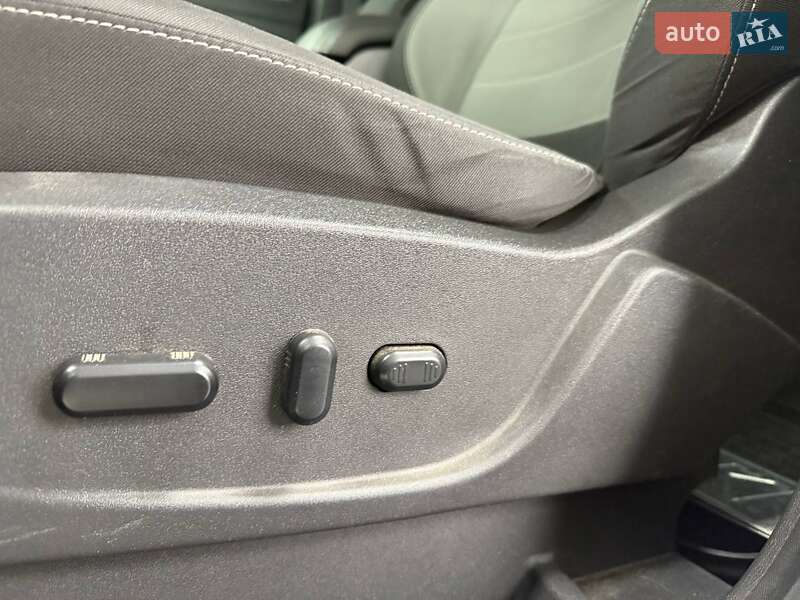 Позашляховик / Кросовер Ford Escape 2013 в Полтаві фото 11 Позашляховик / Кросовер Ford Escape 2013 в Полтаві