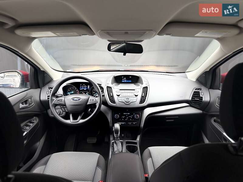 Позашляховик / Кросовер Ford Escape 2018 в Львові