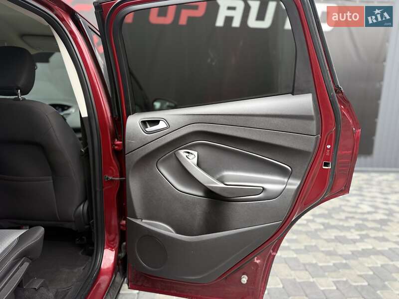 Позашляховик / Кросовер Ford Escape 2018 в Львові