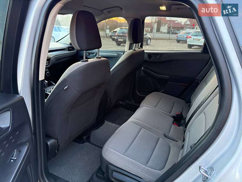 Внедорожник / Кроссовер Ford Escape 2019 в Коломые