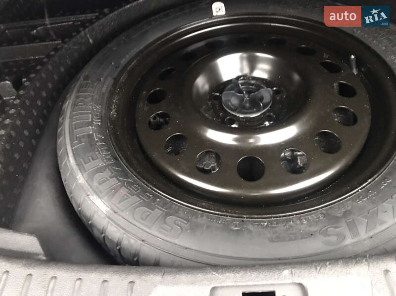 Позашляховик / Кросовер Ford Escape 2015 в Чернігові фото 17 Позашляховик / Кросовер Ford Escape 2015 в Чернігові