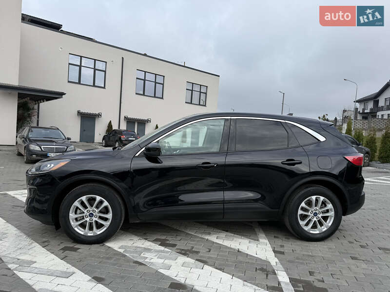 Позашляховик / Кросовер Ford Escape 2021 в Рівному