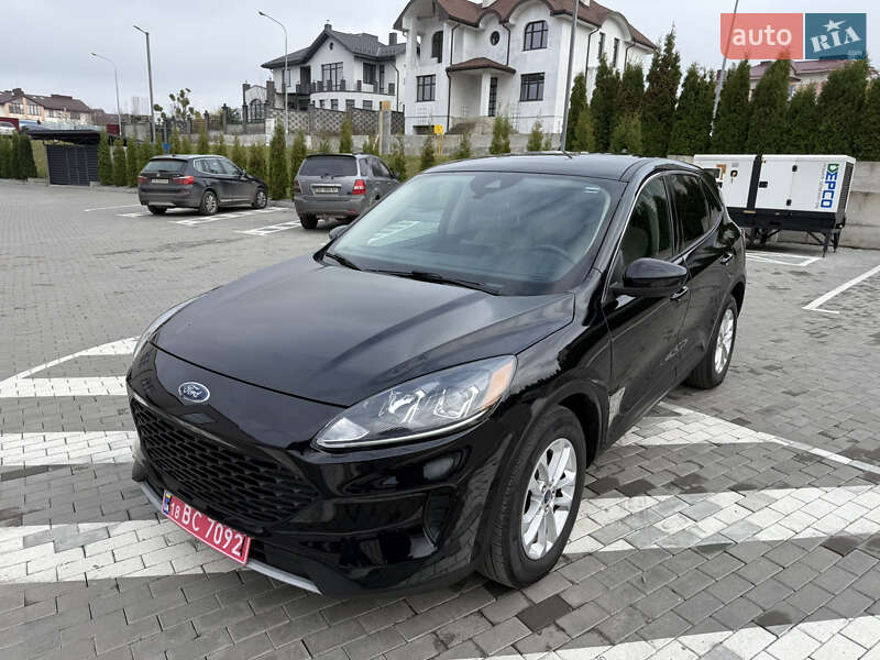 Позашляховик / Кросовер Ford Escape 2021 в Рівному
