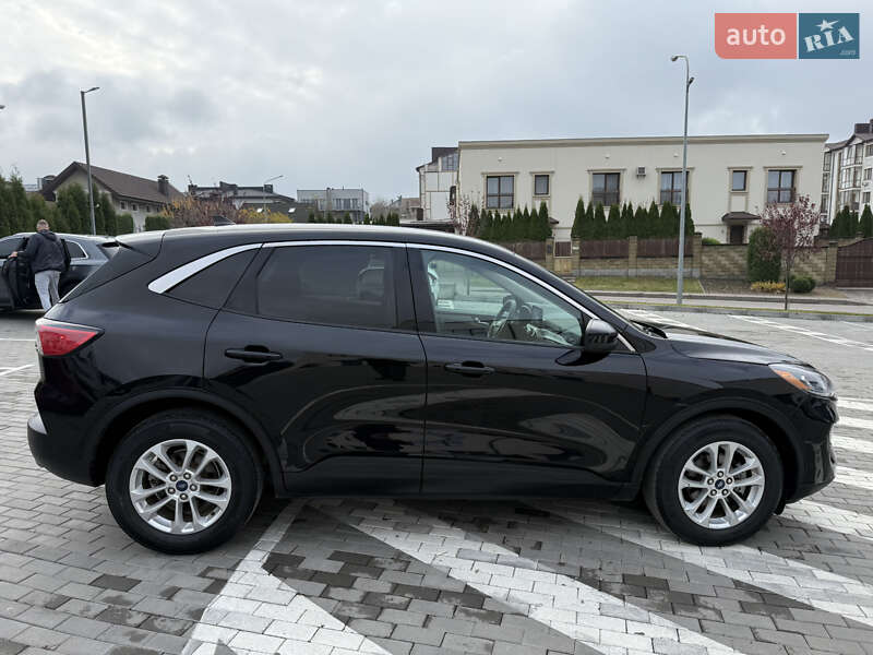 Позашляховик / Кросовер Ford Escape 2021 в Рівному