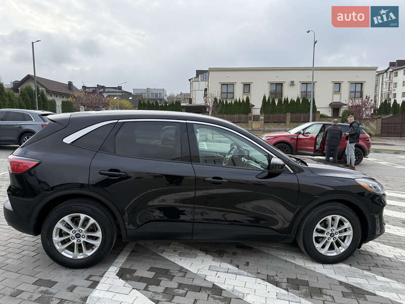 Позашляховик / Кросовер Ford Escape 2021 в Рівному