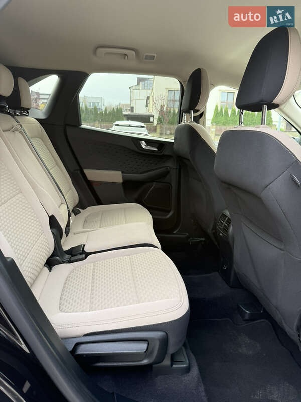 Позашляховик / Кросовер Ford Escape 2021 в Рівному