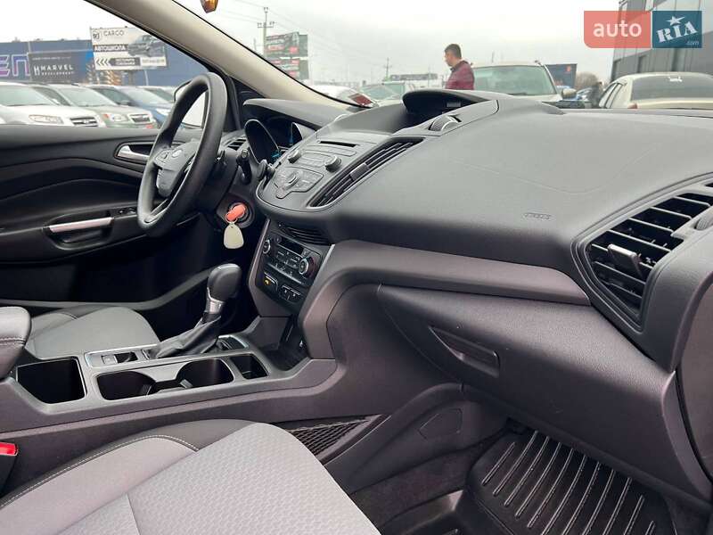 Позашляховик / Кросовер Ford Escape 2016 в Львові фото 42 Позашляховик / Кросовер Ford Escape 2016 в Львові