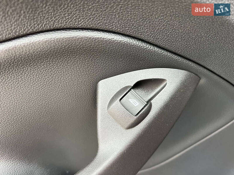 Позашляховик / Кросовер Ford Escape 2016 в Львові фото 35 Позашляховик / Кросовер Ford Escape 2016 в Львові