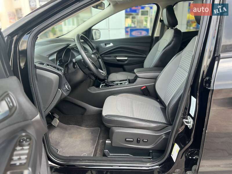 Внедорожник / Кроссовер Ford Escape 2019 в Одессе