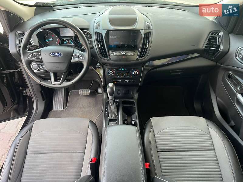 Внедорожник / Кроссовер Ford Escape 2019 в Одессе