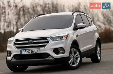 Внедорожник / Кроссовер Ford Escape 2018 в Мене