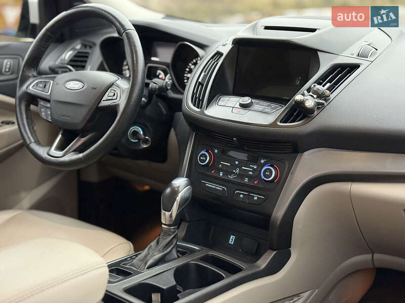 Внедорожник / Кроссовер Ford Escape 2018 в Мене фото 19 Внедорожник / Кроссовер Ford Escape 2018 в Мене
