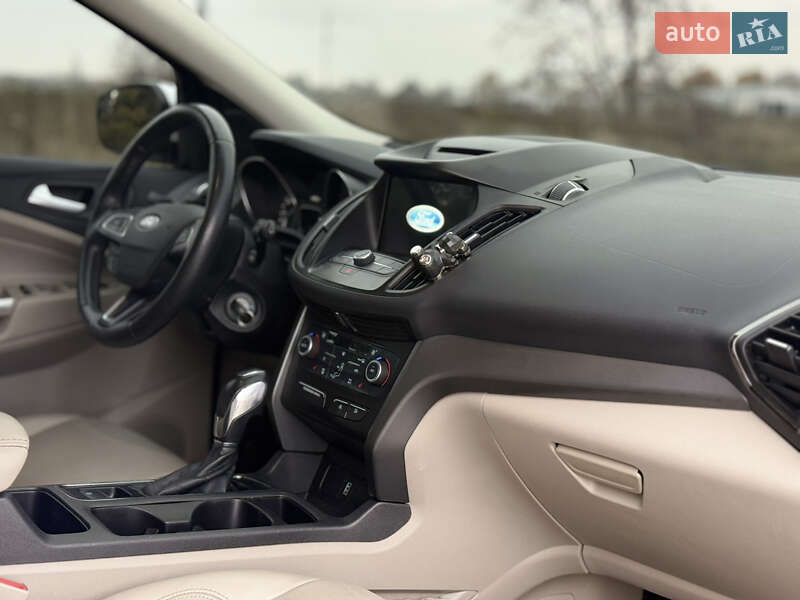 Внедорожник / Кроссовер Ford Escape 2018 в Мене фото 21 Внедорожник / Кроссовер Ford Escape 2018 в Мене