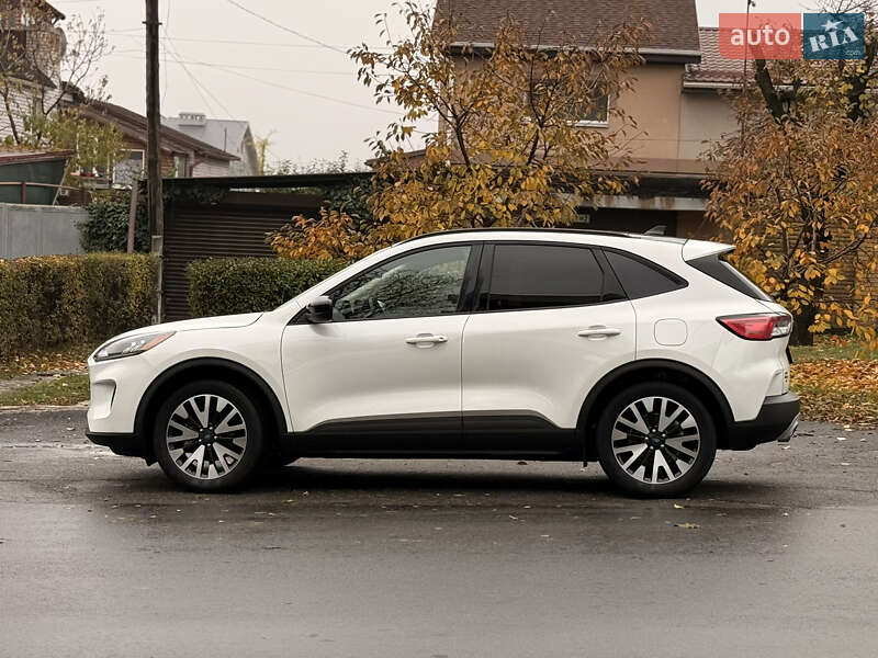 Позашляховик / Кросовер Ford Escape 2020 в Дніпрі