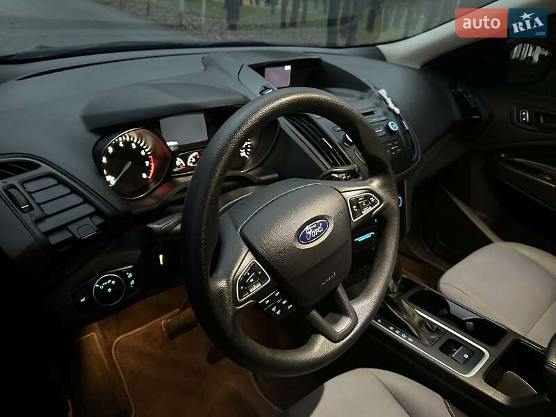 Позашляховик / Кросовер Ford Escape 2018 в Києві фото 16 Позашляховик / Кросовер Ford Escape 2018 в Києві