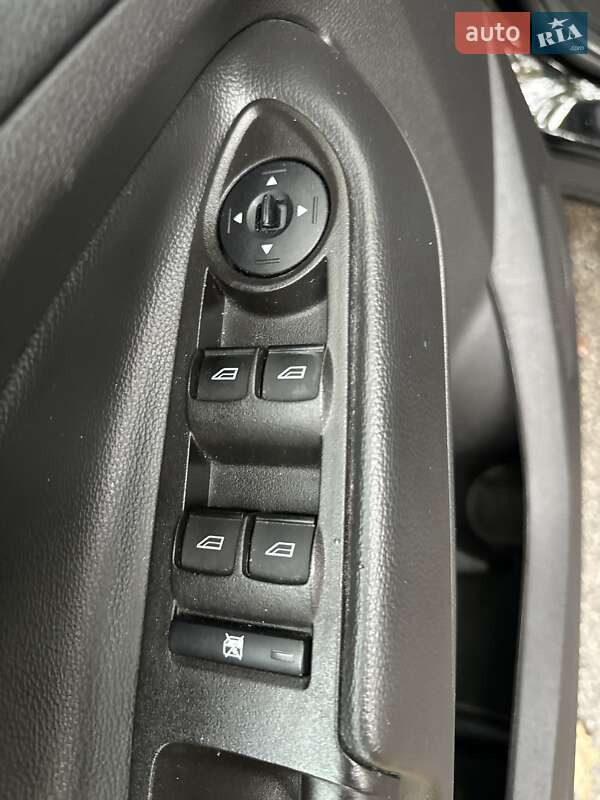 Позашляховик / Кросовер Ford Escape 2017 в Києві фото 30 Позашляховик / Кросовер Ford Escape 2017 в Києві