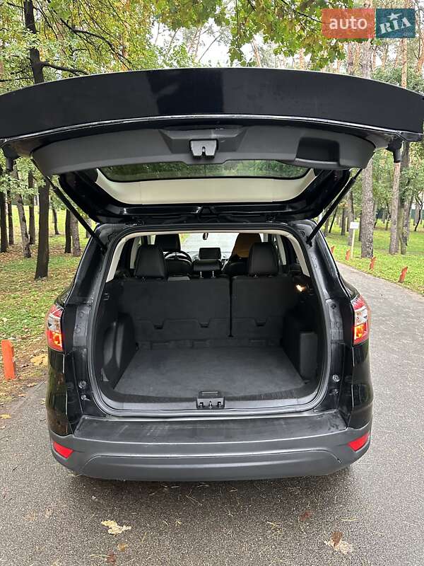Позашляховик / Кросовер Ford Escape 2017 в Києві фото 35 Позашляховик / Кросовер Ford Escape 2017 в Києві