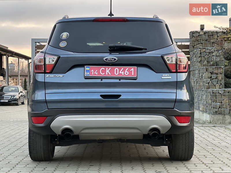 Позашляховик / Кросовер Ford Escape 2017 в Стрию