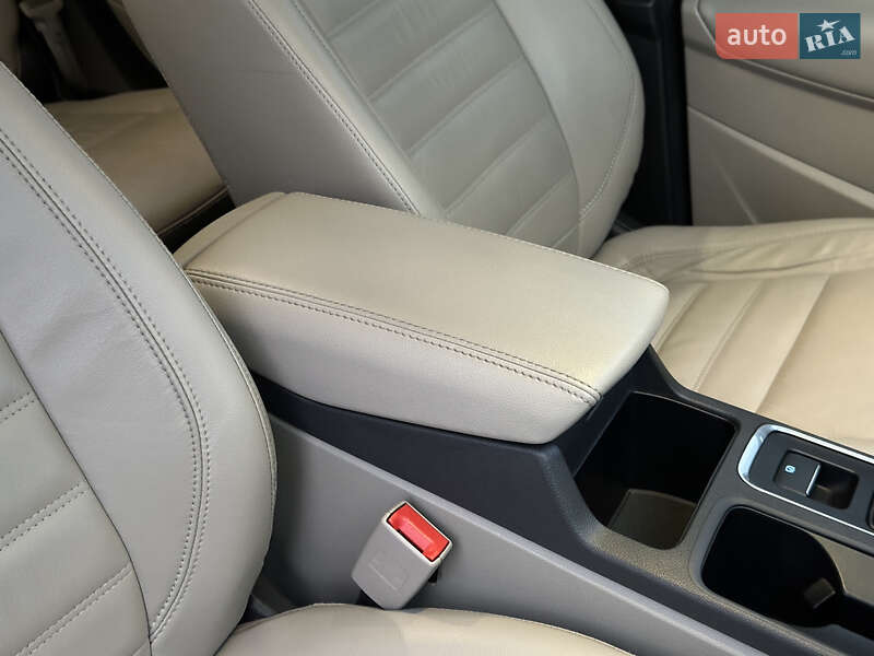 Позашляховик / Кросовер Ford Escape 2017 в Стрию