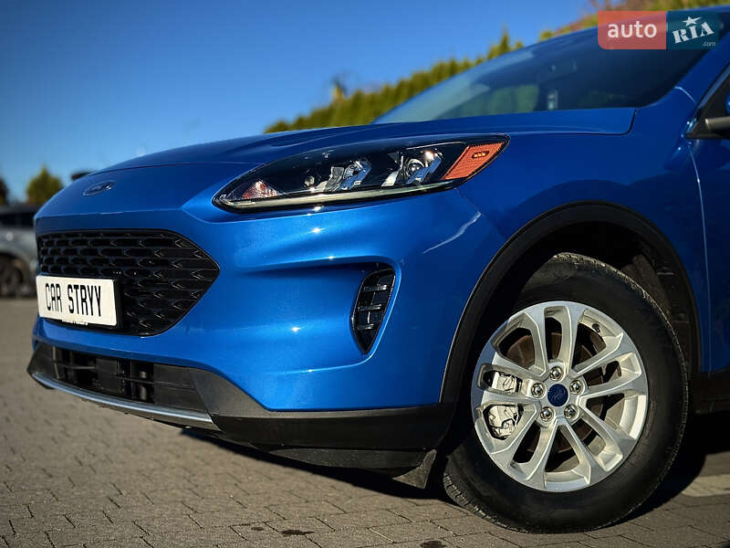 Позашляховик / Кросовер Ford Escape 2019 в Стрию