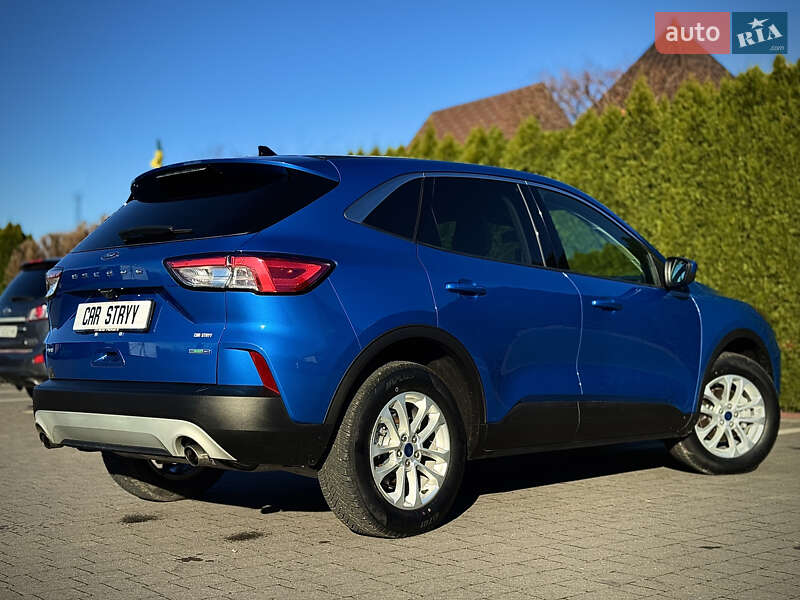 Позашляховик / Кросовер Ford Escape 2019 в Стрию