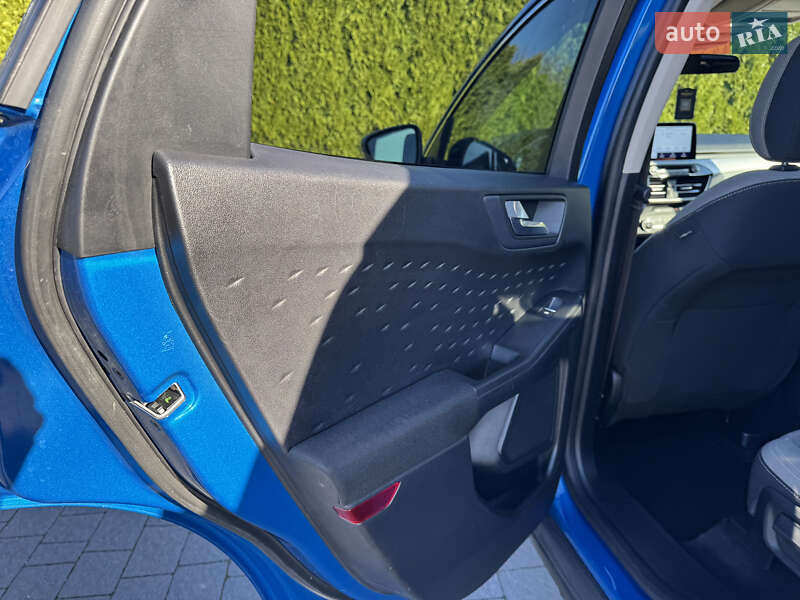 Позашляховик / Кросовер Ford Escape 2019 в Стрию