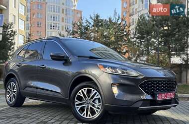 Позашляховик / Кросовер Ford Escape 2021 в Івано-Франківську