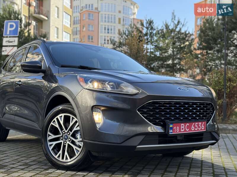 Внедорожник / Кроссовер Ford Escape 2019 в Ивано-Франковске