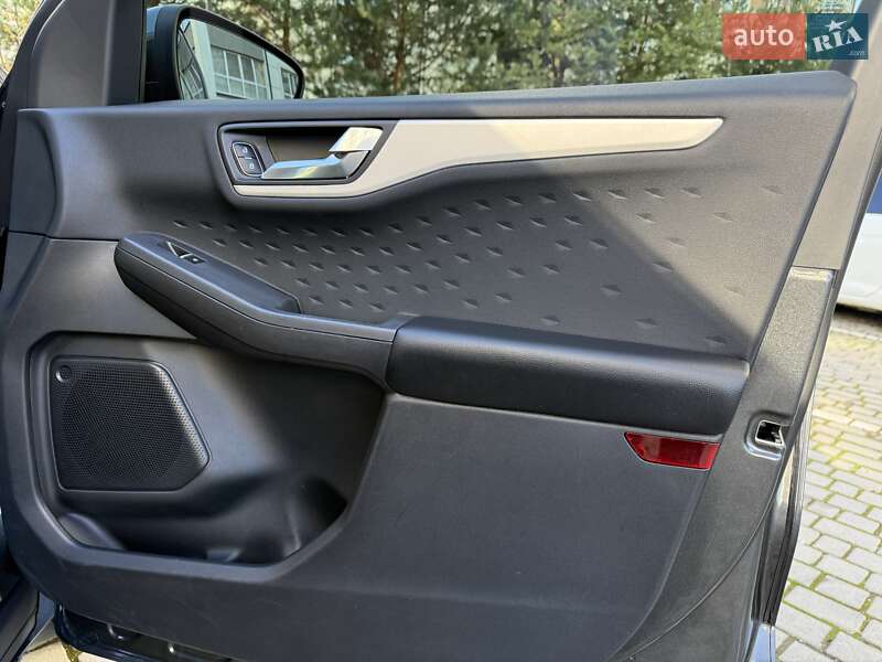 Внедорожник / Кроссовер Ford Escape 2019 в Ивано-Франковске