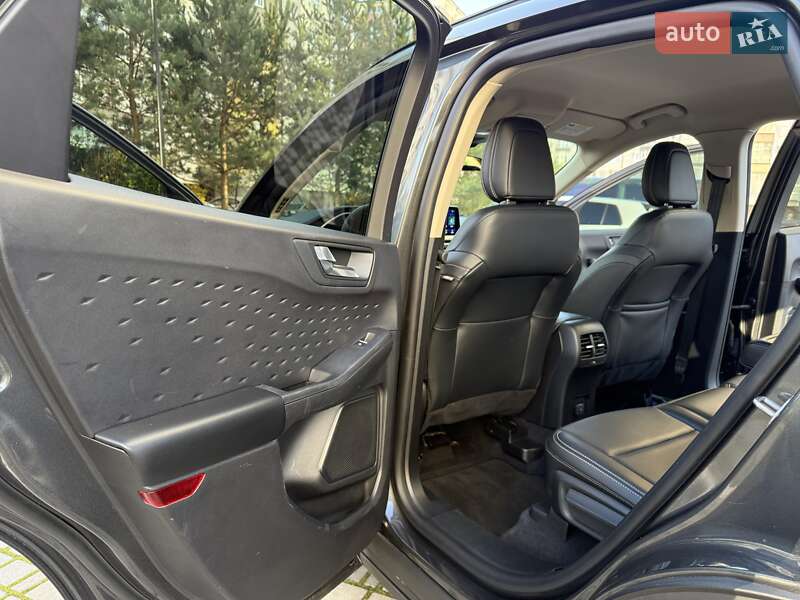 Внедорожник / Кроссовер Ford Escape 2019 в Ивано-Франковске