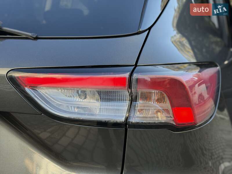 Внедорожник / Кроссовер Ford Escape 2019 в Ивано-Франковске