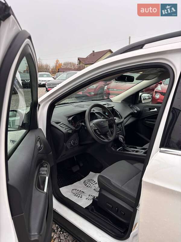 Позашляховик / Кросовер Ford Escape 2018 в Львові фото 14 Позашляховик / Кросовер Ford Escape 2018 в Львові