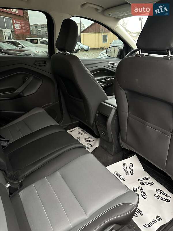 Позашляховик / Кросовер Ford Escape 2017 в Смілі