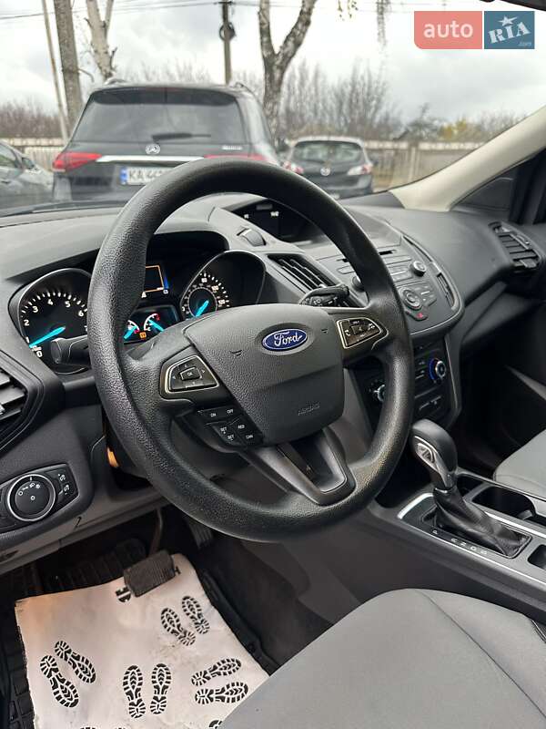 Позашляховик / Кросовер Ford Escape 2017 в Смілі