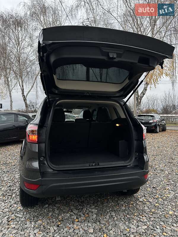 Позашляховик / Кросовер Ford Escape 2017 в Смілі