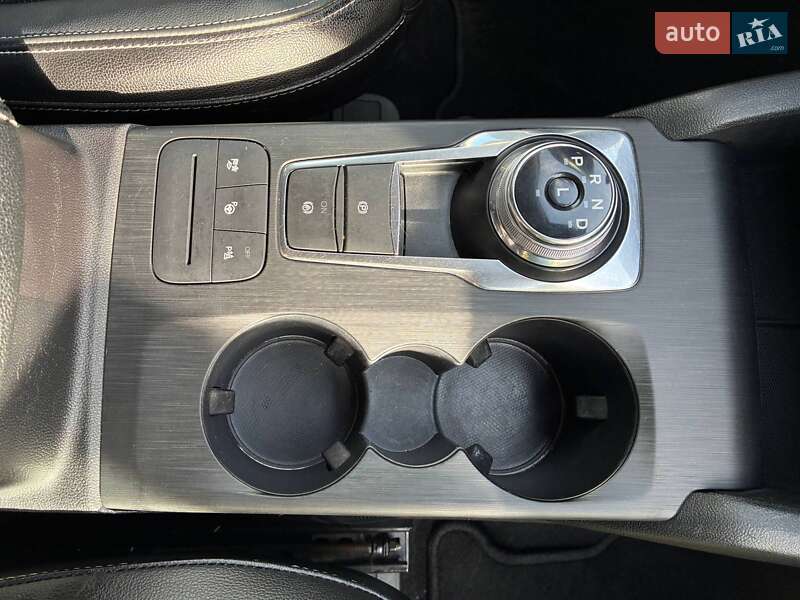 Внедорожник / Кроссовер Ford Escape 2019 в Ивано-Франковске