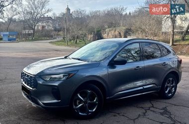 Позашляховик / Кросовер Ford Escape 2024 в Корсунь-Шевченківському