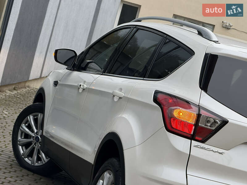 Позашляховик / Кросовер Ford Escape 2017 в Дрогобичі фото 27 Позашляховик / Кросовер Ford Escape 2017 в Дрогобичі