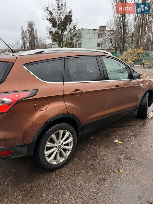 Позашляховик / Кросовер Ford Escape 2016 в Києві