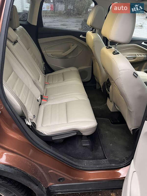 Позашляховик / Кросовер Ford Escape 2016 в Києві