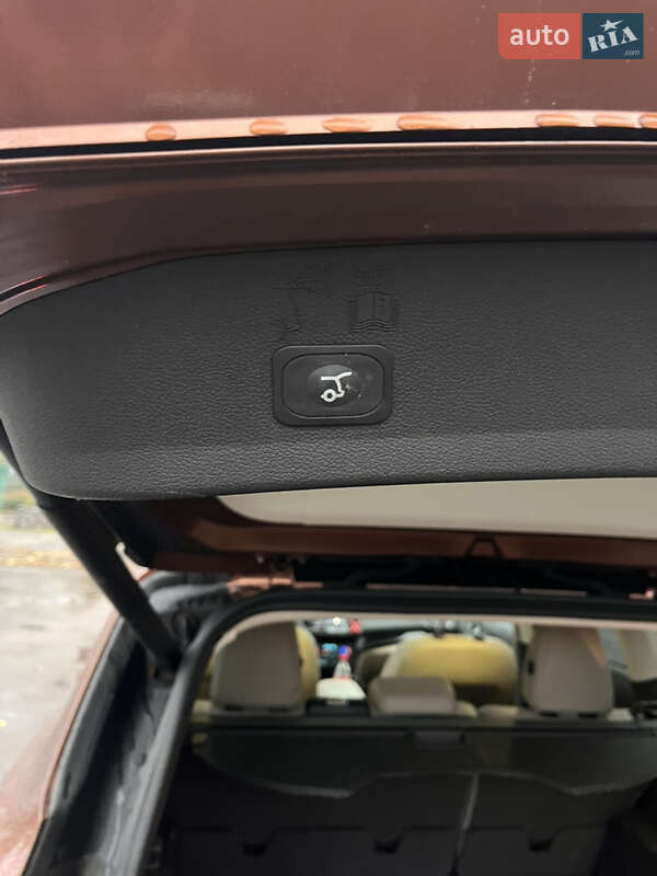 Позашляховик / Кросовер Ford Escape 2016 в Києві