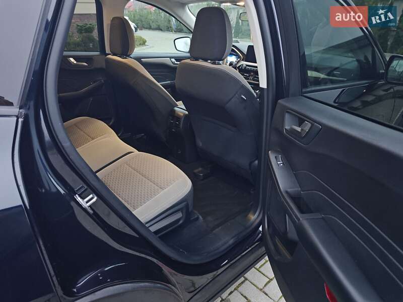 Внедорожник / Кроссовер Ford Escape 2021 в Золочеве