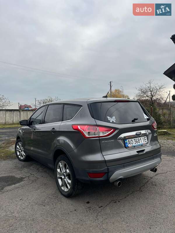 Внедорожник / Кроссовер Ford Escape 2013 в Иршаве