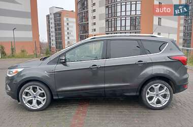 Внедорожник / Кроссовер Ford Escape 2019 в Ивано-Франковске