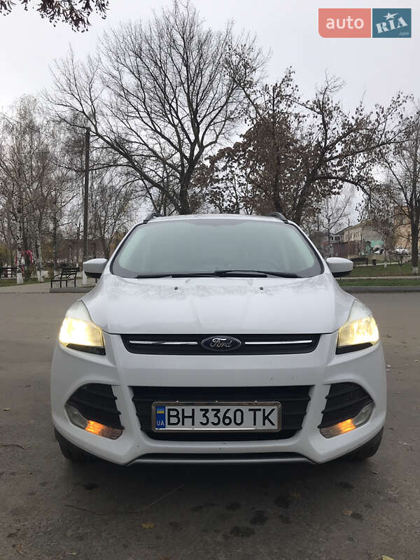 Внедорожник / Кроссовер Ford Escape 2013 в Окнах